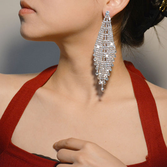 Women Exaggerating Tassel Earrings